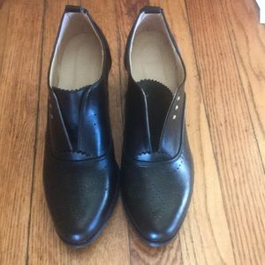 Black chunky heeled loafer